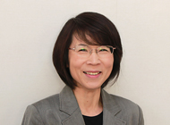 スタッフ:稲村香恵美